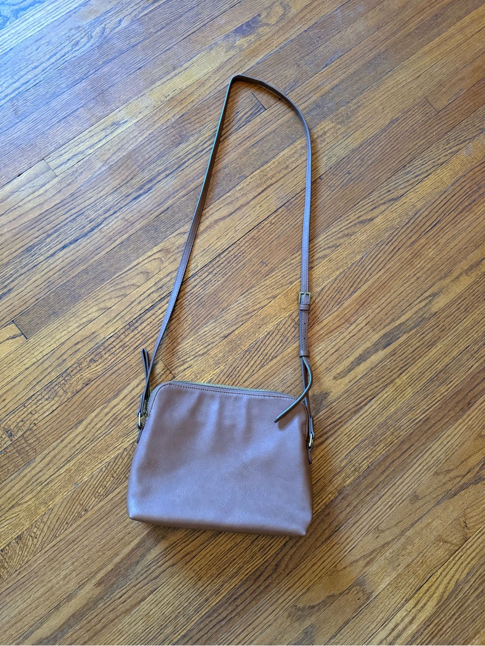 Universal Thread Brown Leather Crossbody Bag - Picture 1 of 4